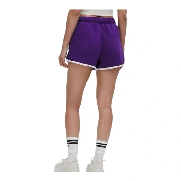 Lululemon Scuba MR Oversized Short 3" *Trim, College Purple Light Ivory Multi - Picture 2 of 10